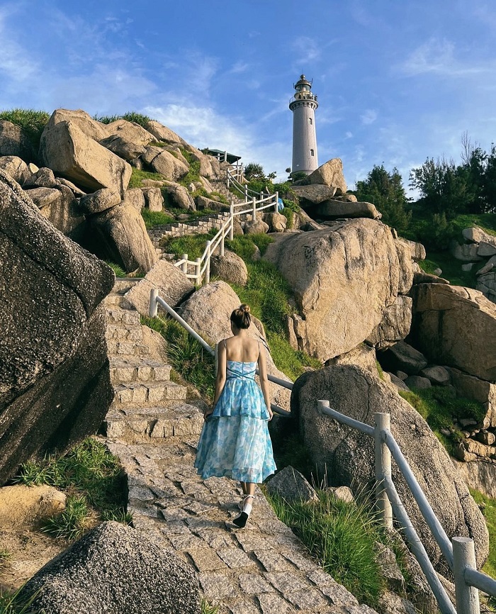 Khách tham quan Tour Quy Nhơn Phú Yên 1 ngày - Xứ hoa vàng cỏ xanh