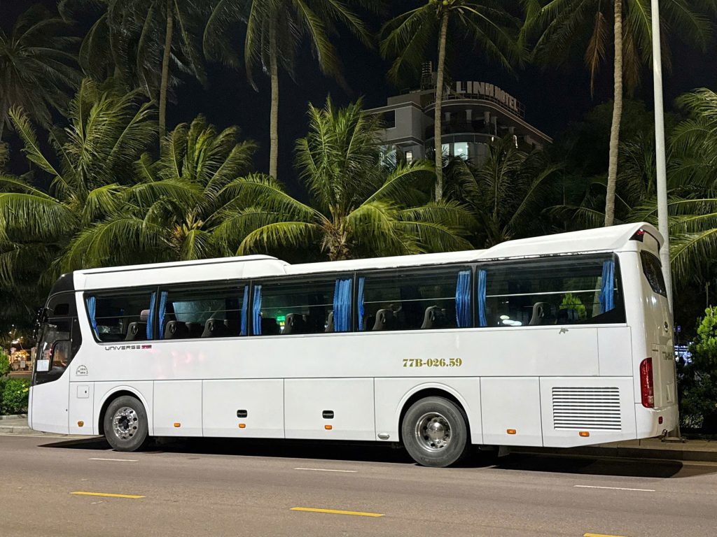 Xe 45 chỗ - ảnh 15